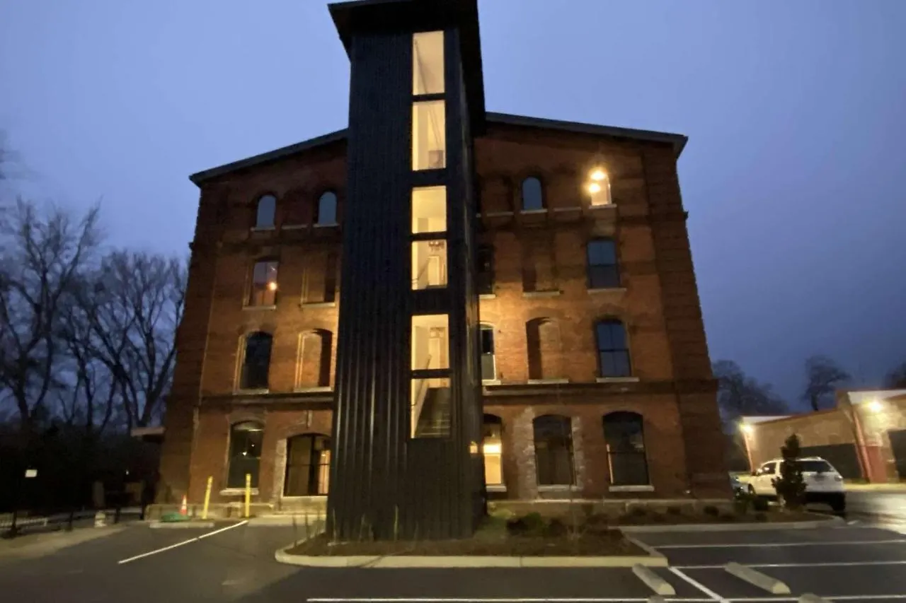 Willa Tobacco 208 Nashville
